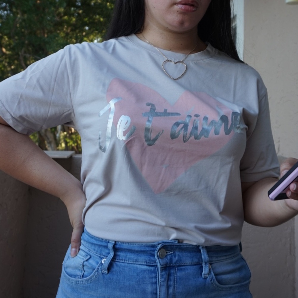 Je T’aime taupe graphic Tshirt